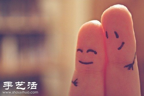 手指+簡(jiǎn)筆畫 DIY溫馨浪漫“愛相隨” -  rpnrmr.com