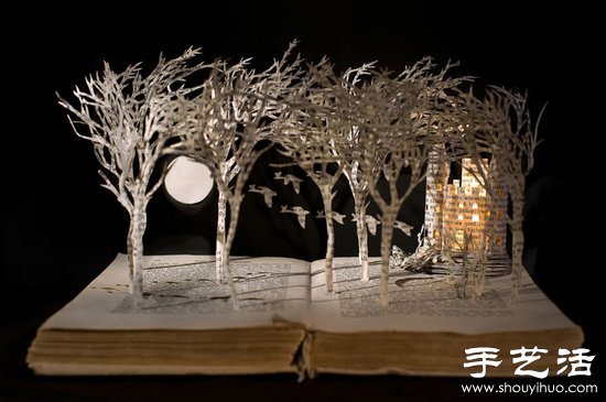 廢舊書本DIY創(chuàng)作驚人紙模作品 -  rpnrmr.com