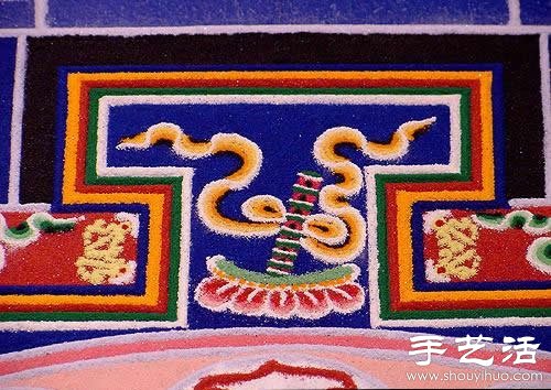 “繁華，不過(guò)是一掬細(xì)沙” 沙子繪制的佛學(xué)圖案  -  rpnrmr.com