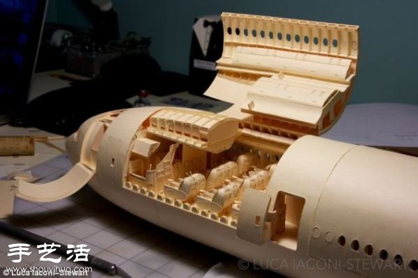 硬紙板DIY制作超精細(xì)波音777飛機(jī)模型 -  rpnrmr.com