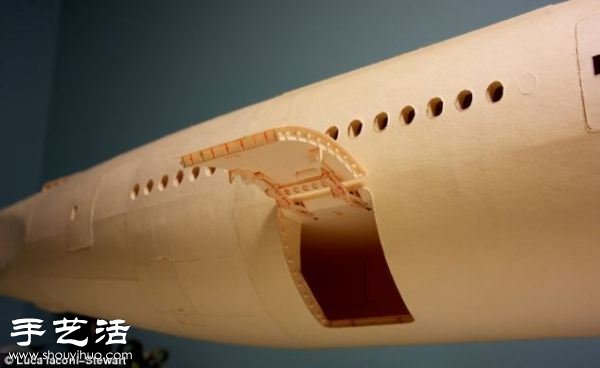 硬紙板DIY制作超精細(xì)波音777飛機(jī)模型 -  rpnrmr.com