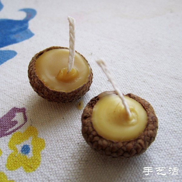 橡果殼+蜂蠟 DIY漂浮在水面上的浪漫燭臺 -  rpnrmr.com