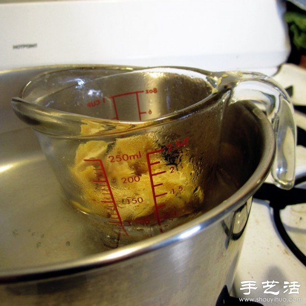 橡果殼+蜂蠟 DIY漂浮在水面上的浪漫燭臺 -  rpnrmr.com