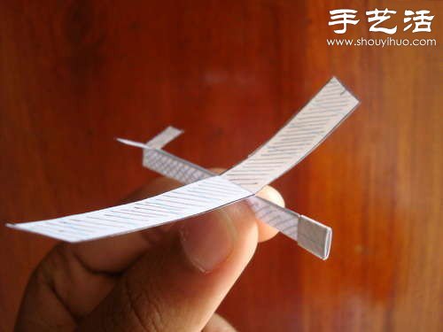 紙飛機(jī)的做法：教你自制滑翔機(jī) -  rpnrmr.com