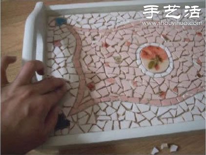 瓷磚碎片廢物利用改造舊托盤 -  rpnrmr.com