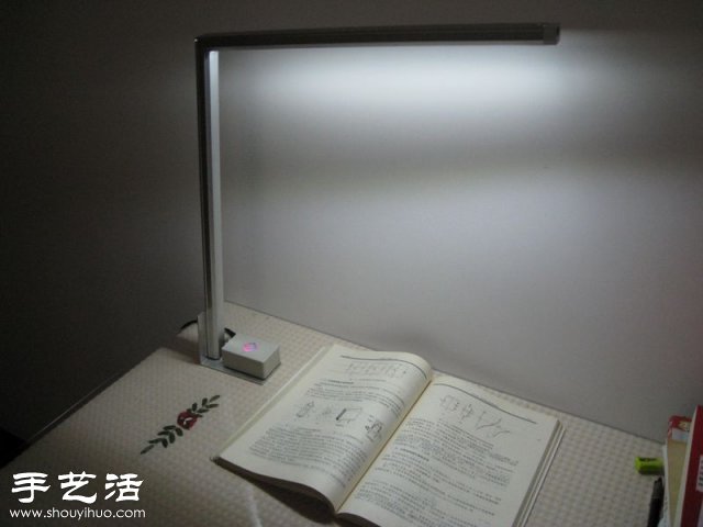 自制簡(jiǎn)約LED觸控臺(tái)燈步驟詳解 -  rpnrmr.com