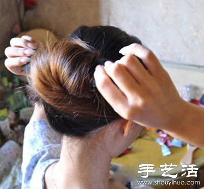 簡單快速DIY大蜜范兒盤發(fā) -  rpnrmr.com