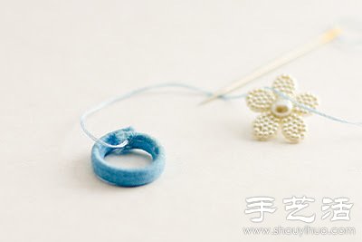 紐扣+松緊帶 DIY手工制作可愛小花戒指 -  rpnrmr.com