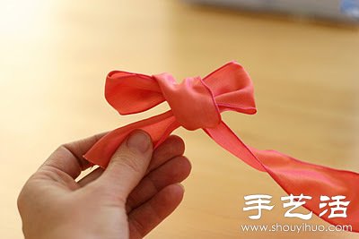 蝴蝶結(jié)絲帶手環(huán)手工制作教程 -  rpnrmr.com