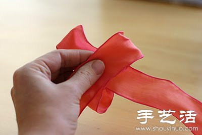 蝴蝶結(jié)絲帶手環(huán)手工制作教程 -  rpnrmr.com
