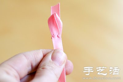 蝴蝶結(jié)絲帶手環(huán)手工制作教程 -  rpnrmr.com