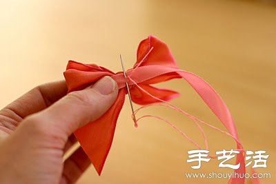 蝴蝶結(jié)絲帶手環(huán)手工制作教程 -  rpnrmr.com