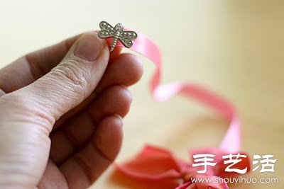 蝴蝶結(jié)絲帶手環(huán)手工制作教程 -  rpnrmr.com