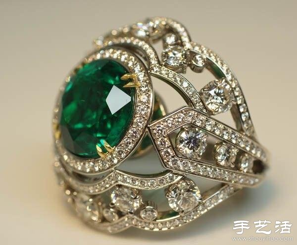 綠寶石戒指的手工制作過程 -  rpnrmr.com