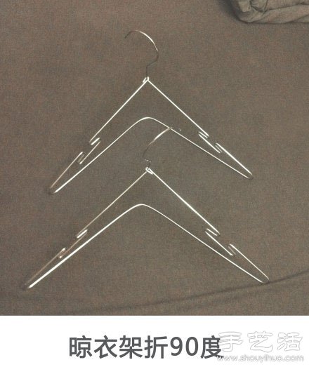 晾衣架創(chuàng)意DIY 讓你平躺著看電影 -  rpnrmr.com