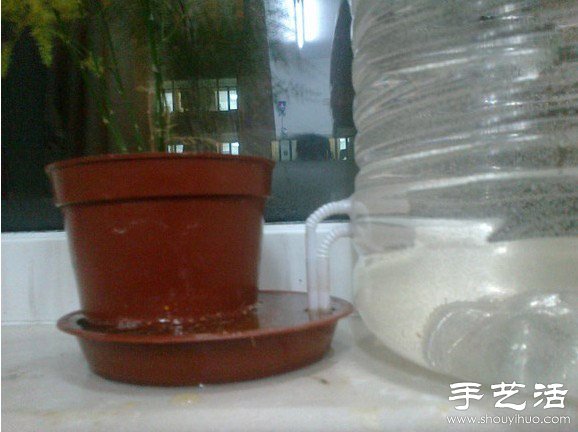 大桶礦泉水瓶廢物利用制作自動(dòng)澆水器 -  rpnrmr.com