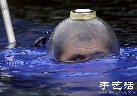 俄羅斯大叔DIY的迷你潛水艇 -  rpnrmr.com