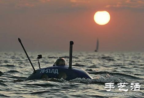 俄羅斯大叔DIY的迷你潛水艇 -  rpnrmr.com