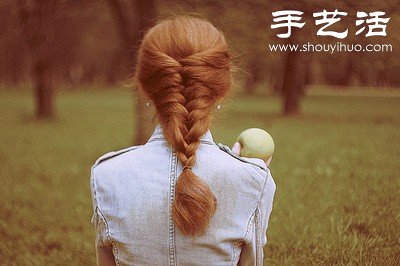 五款簡單又時尚的編發(fā)盤發(fā)DIY教程 -  rpnrmr.com