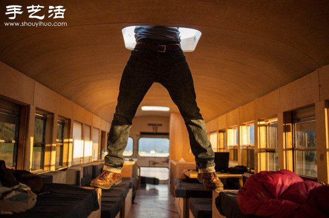 舊公共汽車DIY改裝超大房車  -  rpnrmr.com