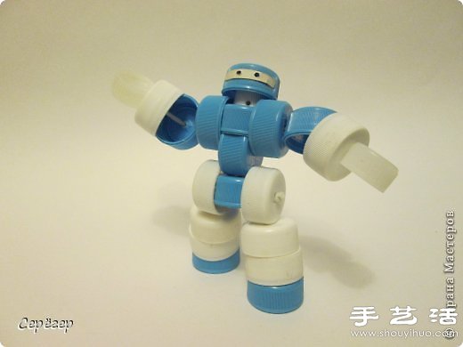 塑料瓶蓋變廢為寶手工制作機(jī)械戰(zhàn)警玩具 -  rpnrmr.com