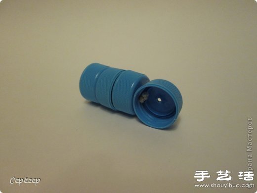 塑料瓶蓋變廢為寶手工制作機(jī)械戰(zhàn)警玩具 -  rpnrmr.com