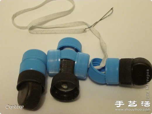 塑料瓶蓋變廢為寶手工制作機(jī)械戰(zhàn)警玩具 -  rpnrmr.com