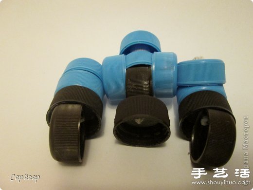 塑料瓶蓋變廢為寶手工制作機(jī)械戰(zhàn)警玩具 -  rpnrmr.com
