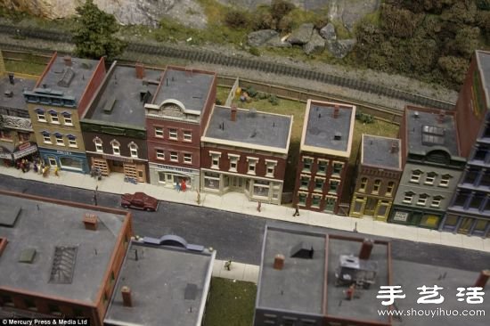 美國老伯耗費16年手工制作世界最大鐵道模型 -  rpnrmr.com