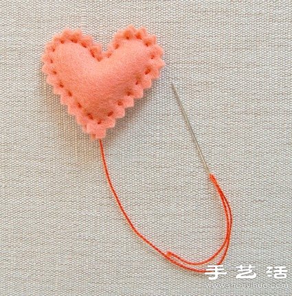 毛氈布制作的心形小玩意 -  rpnrmr.com