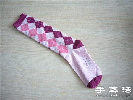 襪子+棉花+紐扣 手工制作兔子娃娃玩偶 -  rpnrmr.com