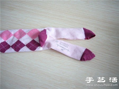 襪子+棉花+紐扣 手工制作兔子娃娃玩偶 -  rpnrmr.com