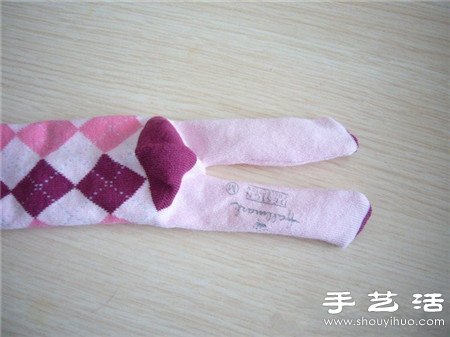 襪子+棉花+紐扣 手工制作兔子娃娃玩偶 -  rpnrmr.com