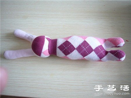 襪子+棉花+紐扣 手工制作兔子娃娃玩偶 -  rpnrmr.com