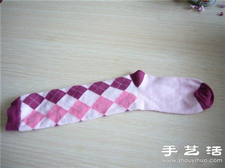 襪子+棉花+紐扣 手工制作兔子娃娃玩偶 -  rpnrmr.com