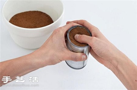 鐵罐變廢為寶 手工制作浪漫可懸掛燭臺 -  rpnrmr.com