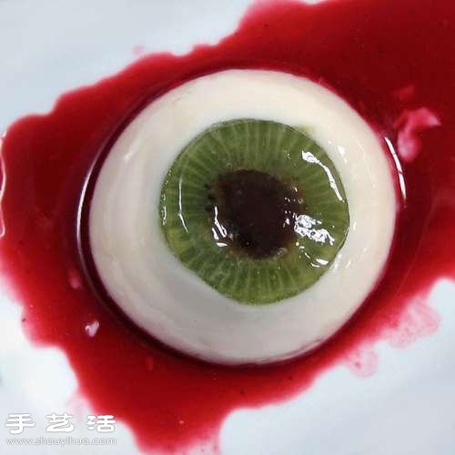 DIY讓人毛骨悚然的萬圣節(jié)“眼球”甜點(diǎn) -  rpnrmr.com