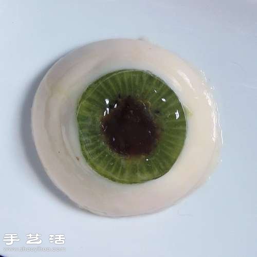 DIY讓人毛骨悚然的萬圣節(jié)“眼球”甜點(diǎn) -  rpnrmr.com
