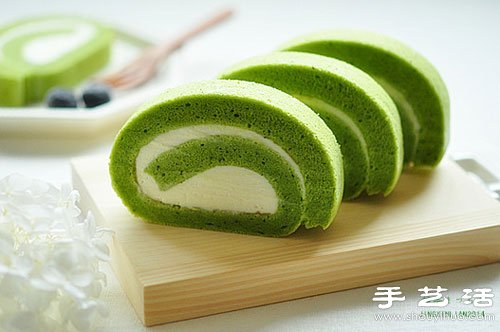 綠意盎然的抹茶天使奶酪蛋糕卷的做法 -  rpnrmr.com