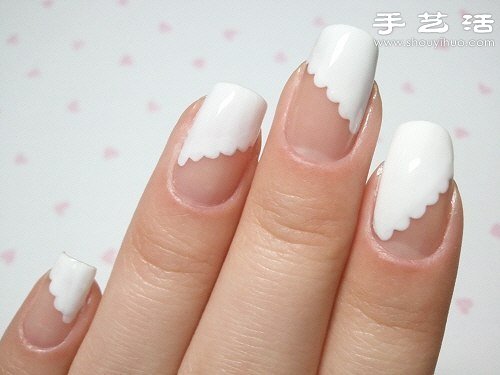 帶蝴蝶結(jié)圖案的白色系可愛(ài)恬靜美甲教程 -  rpnrmr.com