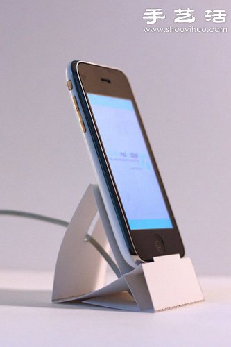 硬紙板自制iPhone底座視頻教程 -  rpnrmr.com