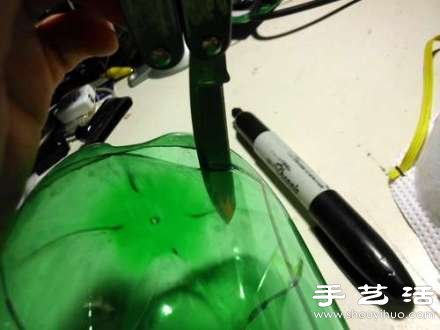 大瓶可樂瓶/雪碧瓶廢物利用制作防毒面具 -  rpnrmr.com