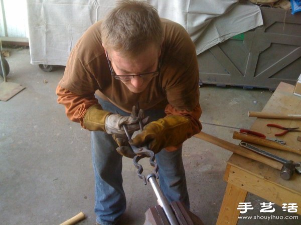 隕鐵鍛造DIY意義非凡的結(jié)婚戒指 -  rpnrmr.com