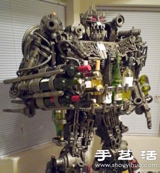 牛人DIY變形金剛機(jī)器人模型紅酒架 -  rpnrmr.com