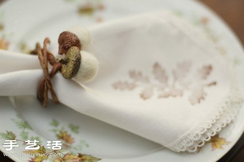 手工羊毛氈制作堅果(橡實)裝飾 -  rpnrmr.com