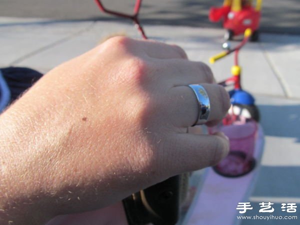 看手工牛人用硬幣DIY制作戒指 -  rpnrmr.com