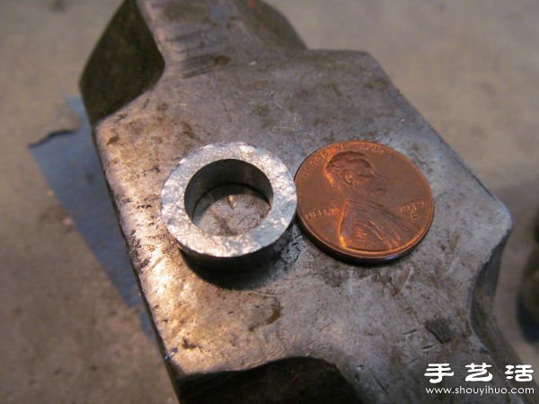 看手工牛人用硬幣DIY制作戒指 -  rpnrmr.com