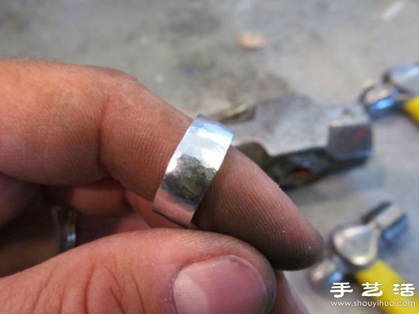看手工牛人用硬幣DIY制作戒指 -  rpnrmr.com