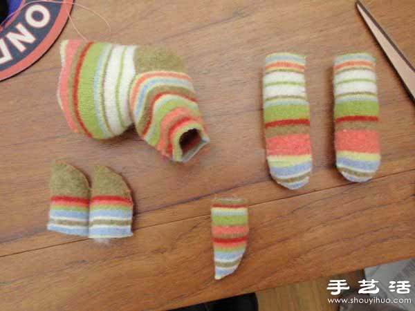 襪子制作毛絨絨的可愛小狗玩偶 -  rpnrmr.com