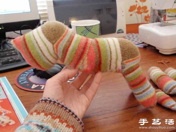 襪子制作毛絨絨的可愛小狗玩偶 -  rpnrmr.com